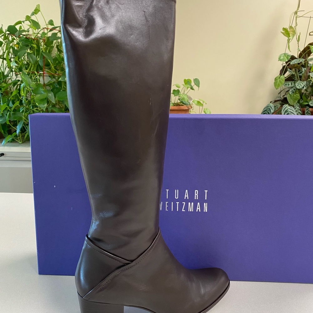 Stuart Weitzman Boots, Leather,  Cola color, size 9
